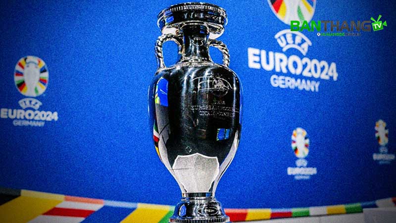 Chiếc Cúp vô địch bóng đá châu Âu