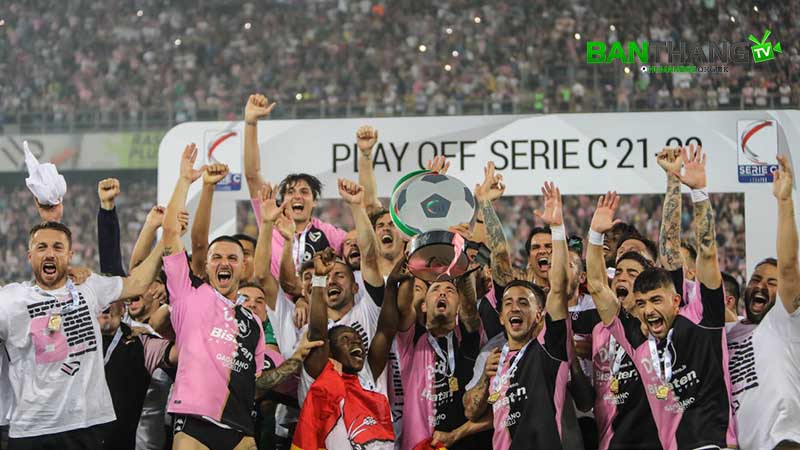 Serie C là hạng đấu cao thứ ba trong hệ thống giải bóng đá Ý